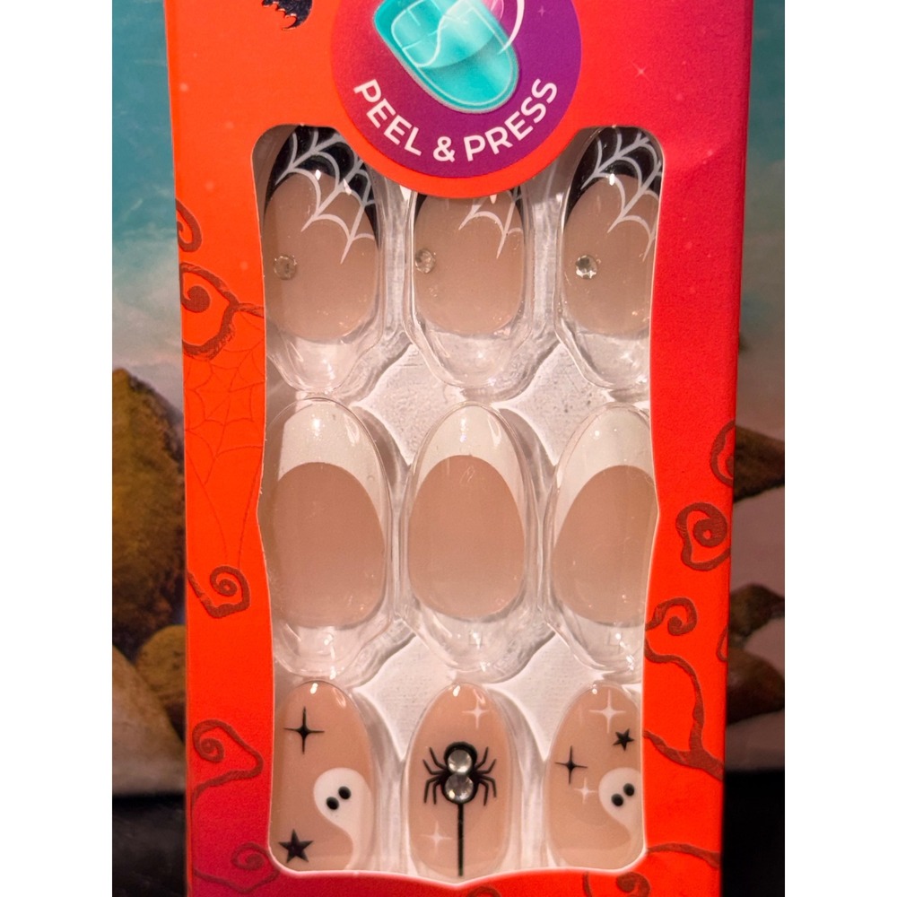 imPRESS Halloween Glow In The Dark Press On Nails Medium Almond 30ct